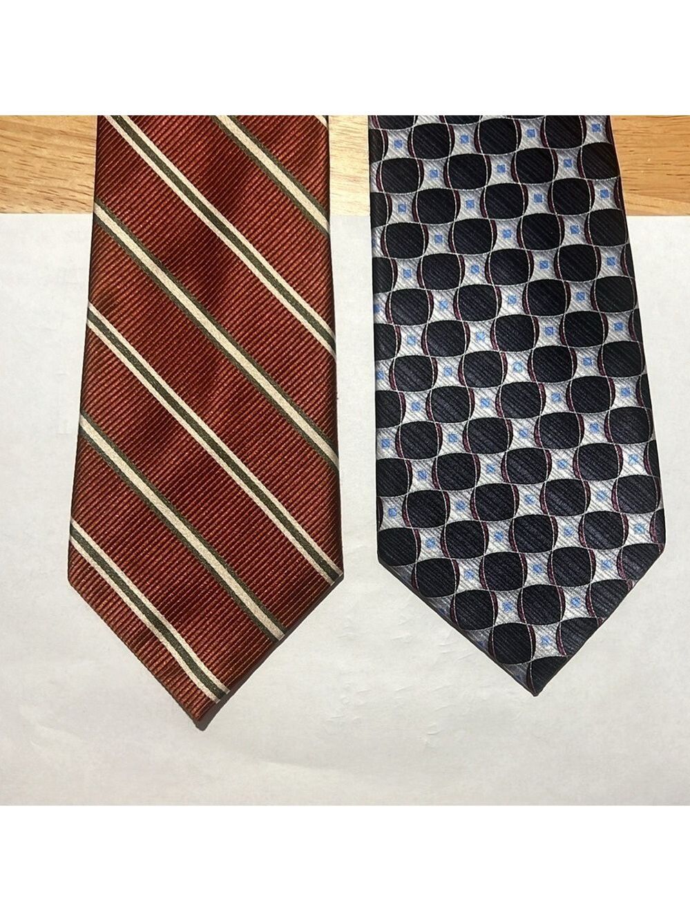Meeting St men’s vintage neckties. X-Long.Good condition. 64” long.Set of 2 ties